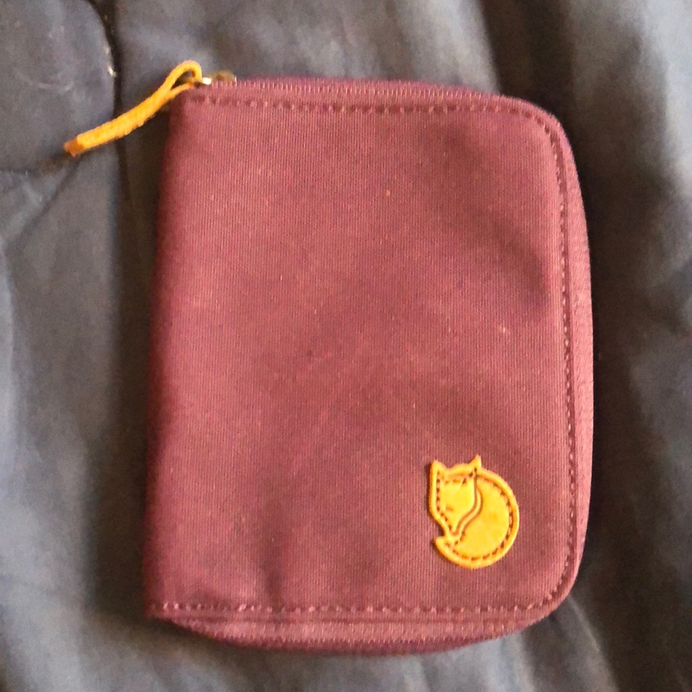 Wallet. FINAL PRICE - Picture 1 of 2